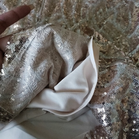 Dress - Picture 5 of 6